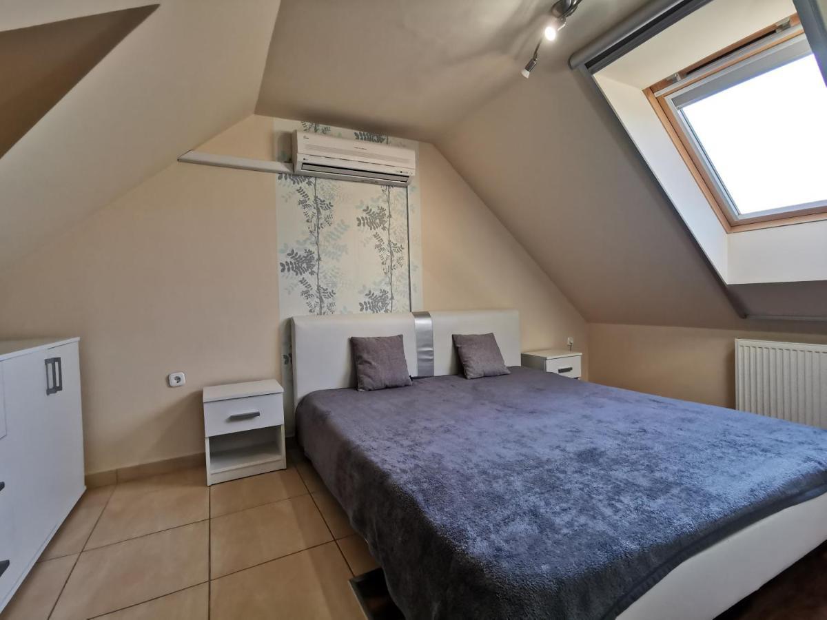 Galery Apartman Gyula Zewnętrze zdjęcie