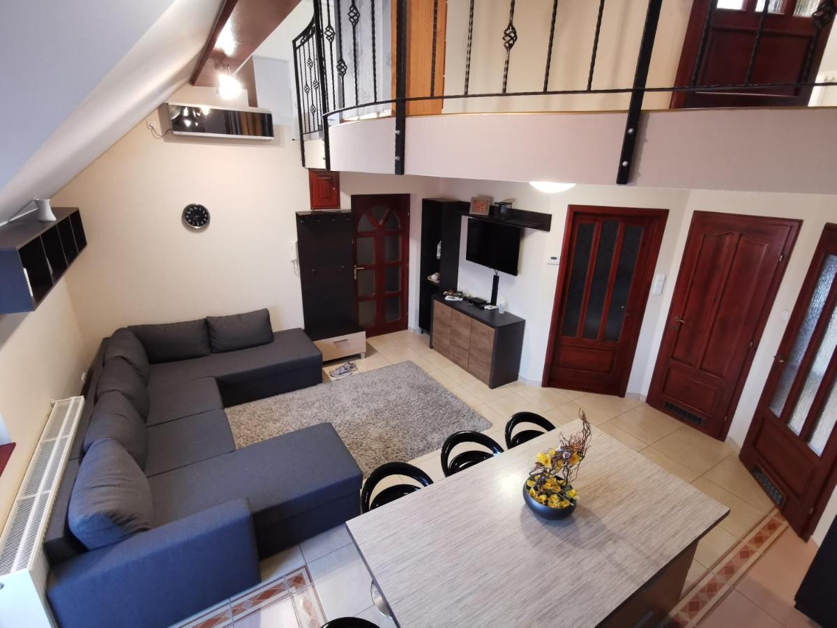 Galery Apartman Gyula Zewnętrze zdjęcie