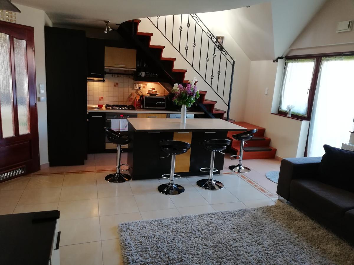 Galery Apartman Gyula Zewnętrze zdjęcie